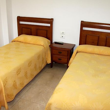 Hostal Restaurante La Masia Vila-real Exteriér fotografie