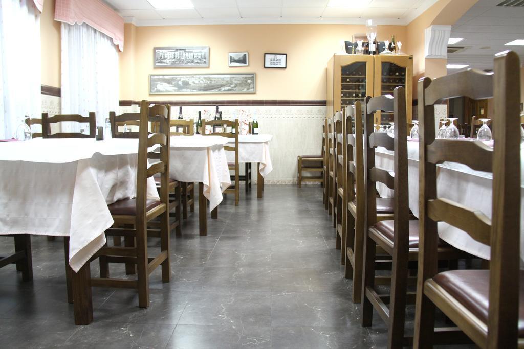 Hostal Restaurante La Masia Vila-real Exteriér fotografie