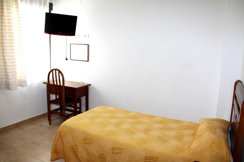 Hostal Restaurante La Masia Vila-real Pokoj fotografie