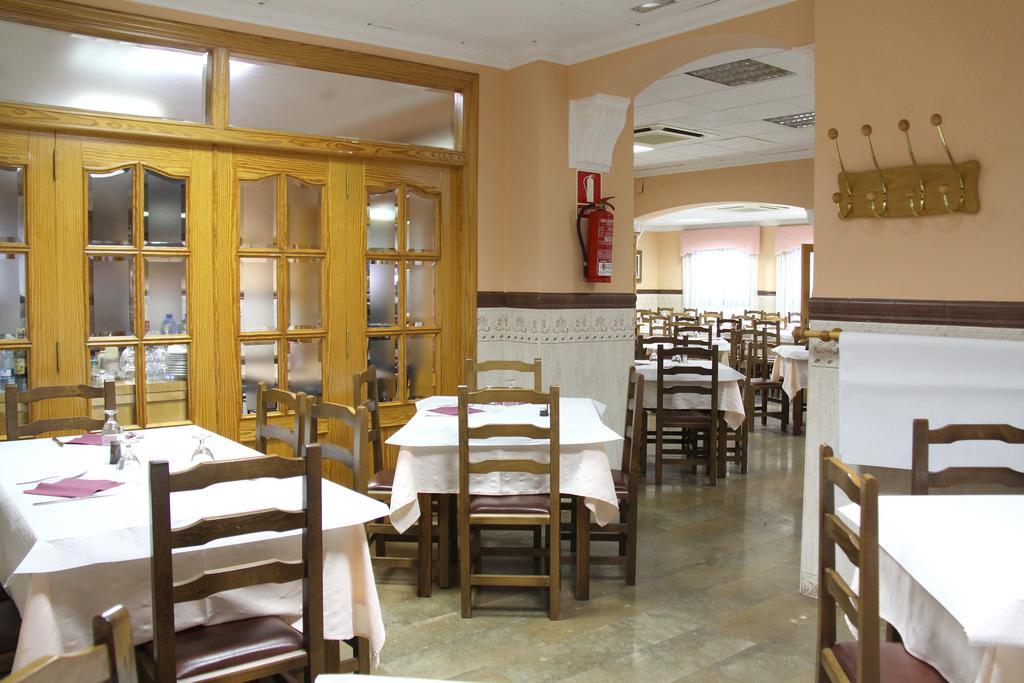 Hostal Restaurante La Masia Vila-real Exteriér fotografie