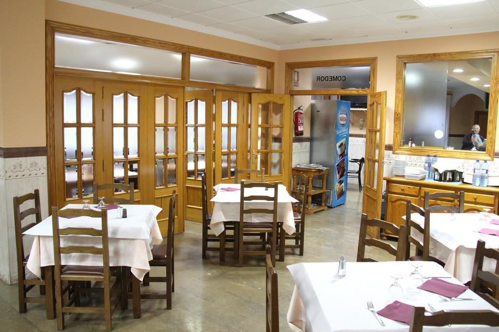 Hostal Restaurante La Masia Vila-real Exteriér fotografie