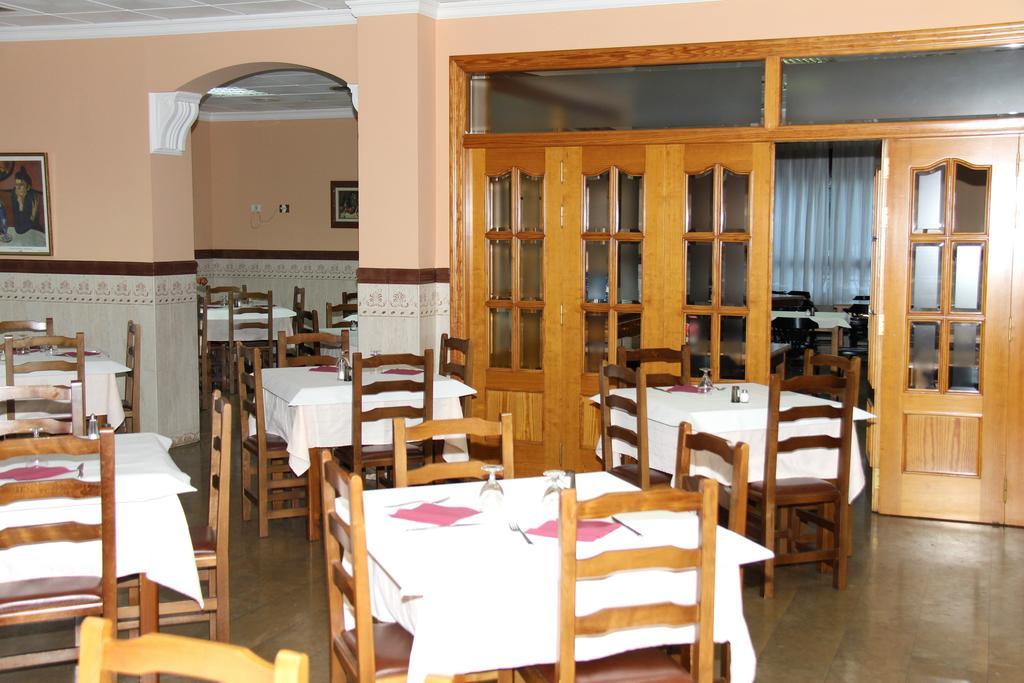Hostal Restaurante La Masia Vila-real Exteriér fotografie