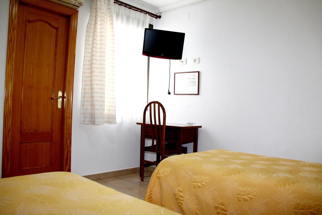Hostal Restaurante La Masia Vila-real Exteriér fotografie