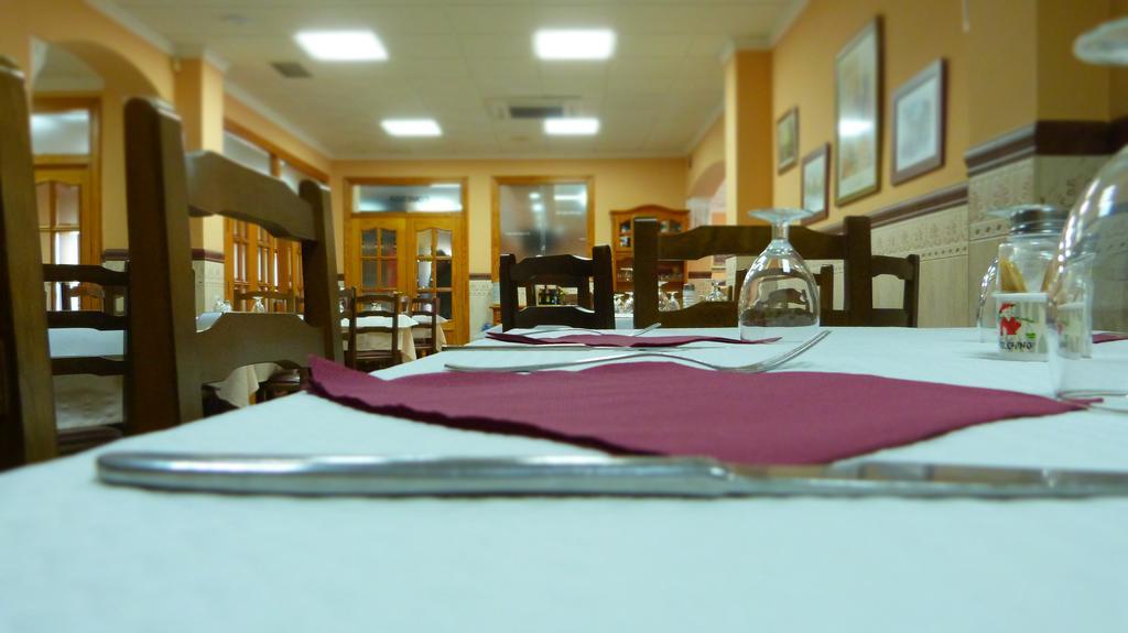 Hostal Restaurante La Masia Vila-real Exteriér fotografie