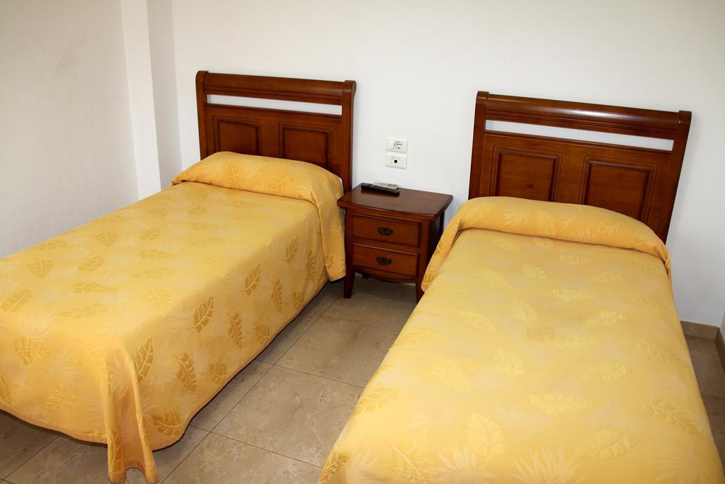 Hostal Restaurante La Masia Vila-real Exteriér fotografie